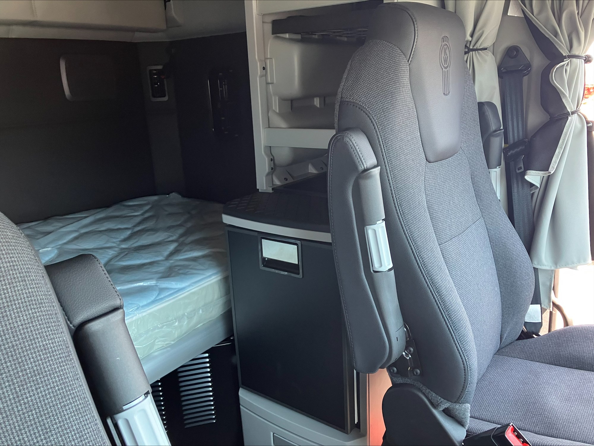 Year,Make,Model RJ355714-03 Year,Make,Model RJ355714-03