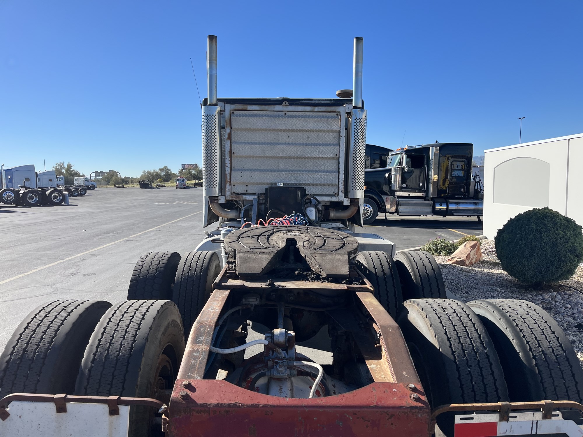 1976 Peterbilt 352 - image 6 of 6