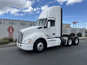 2018 Kenworth T680 JJ164370C-01