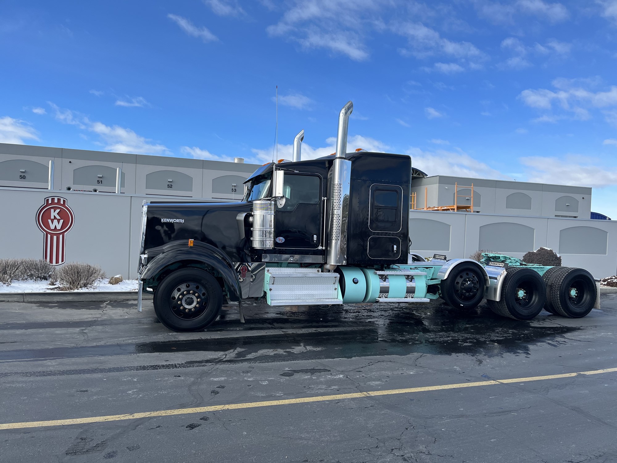 2019 Kenworth W900L - image 1 of 6