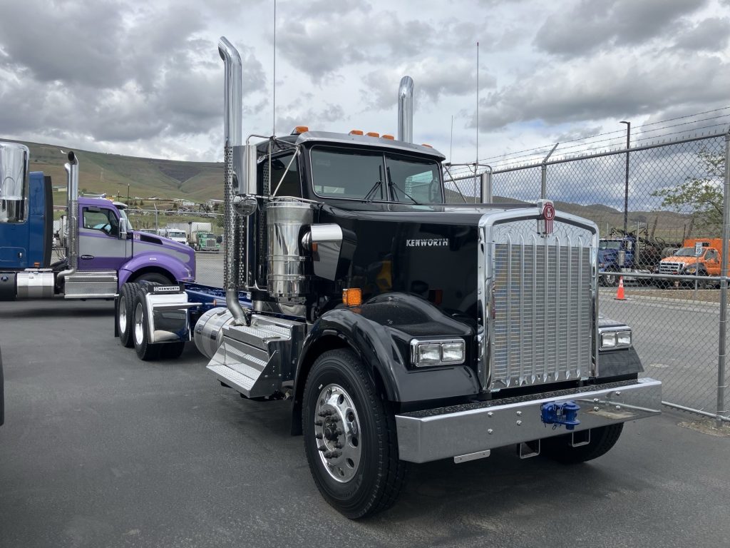 2025 Kenworth W900L kenworth sales co