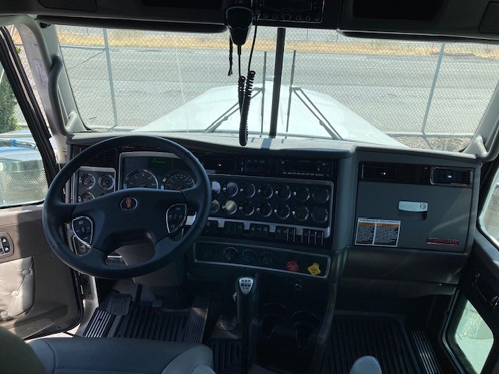 2024 Kenworth W900B - image 6 of 6