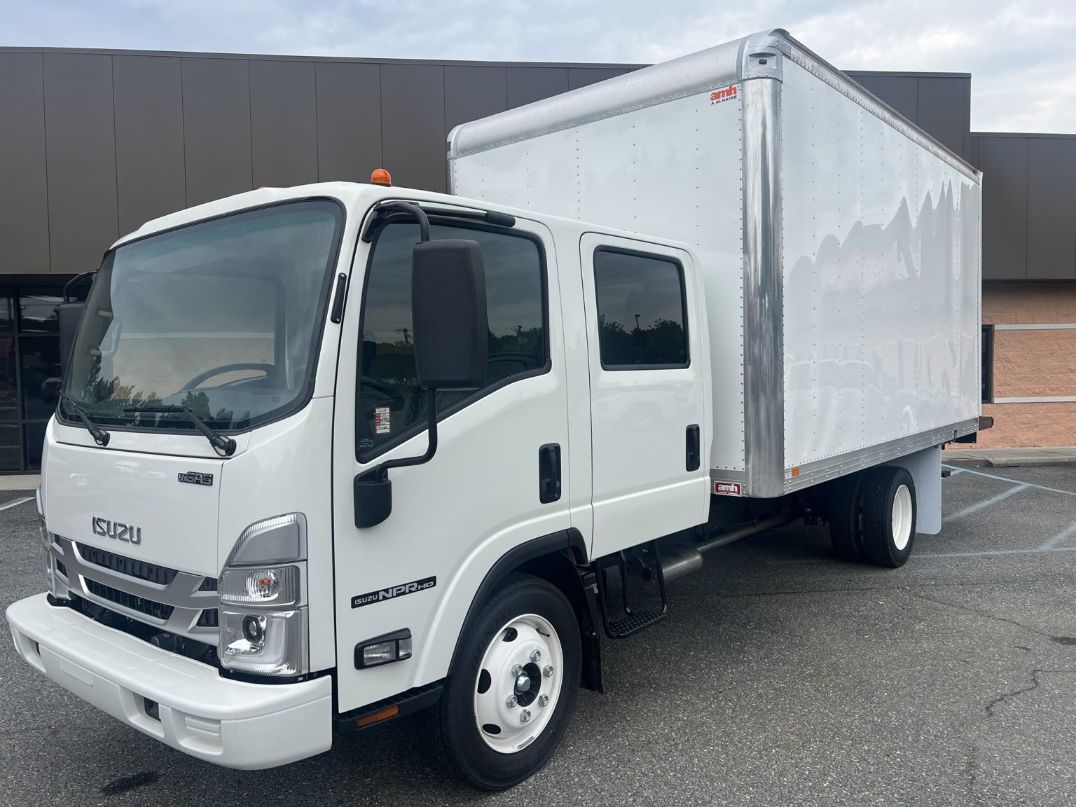 2024 Isuzu NPRGASHD 1G4 for Sale | RS211472 - kenworth sales co