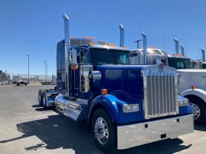 2025 Kenworth W900B SR131037-01