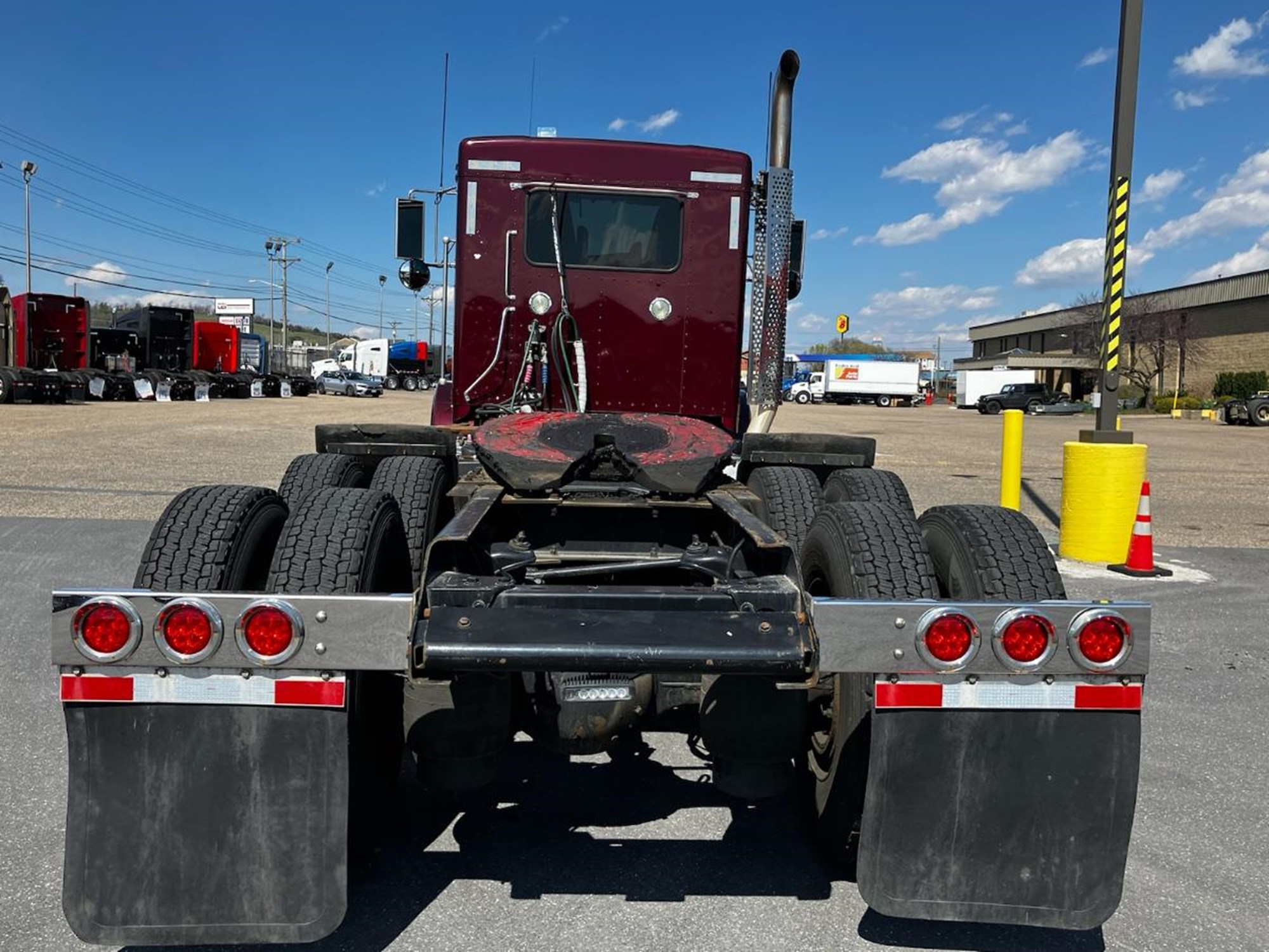 2015 Kenworth T800 - image 6 of 6