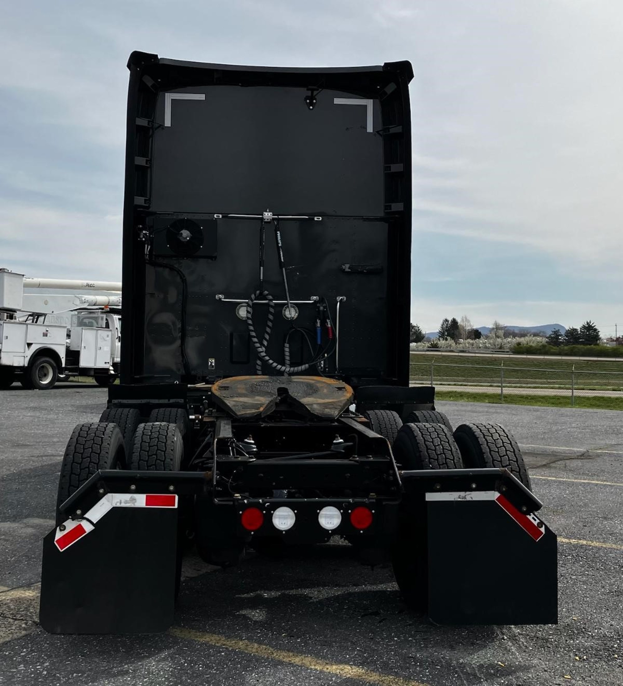 2020 Kenworth T680 - image 6 of 6