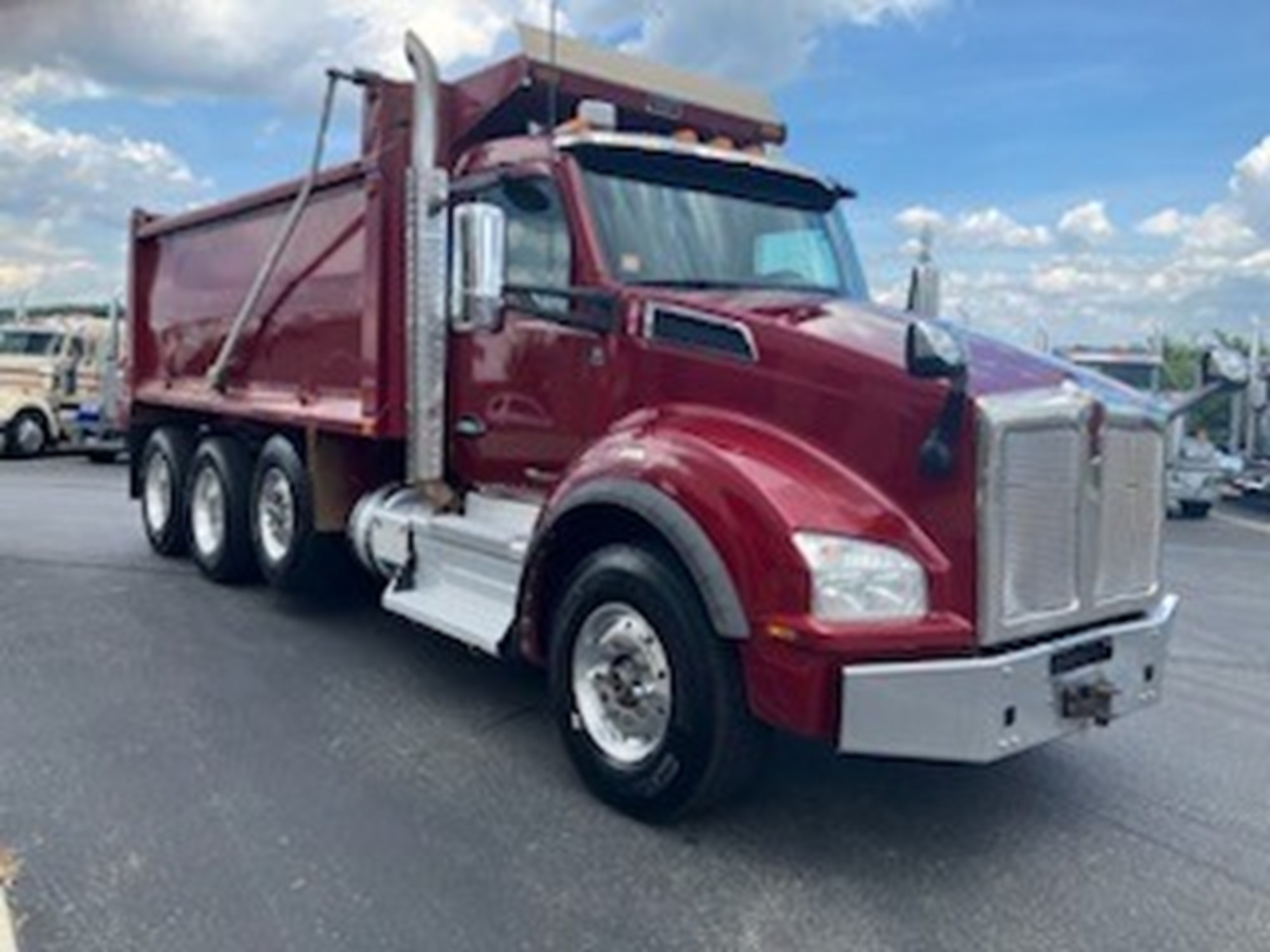 2020 Kenworth T880 - image 1 of 6