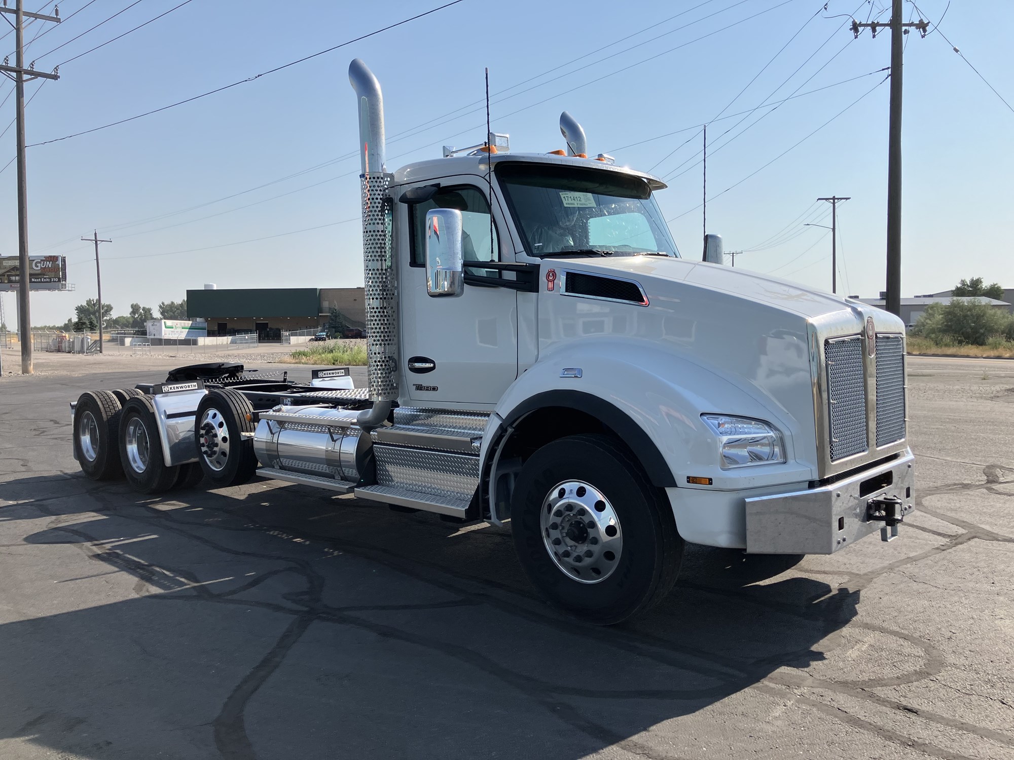 2025 Kenworth T880 - image 3 of 6