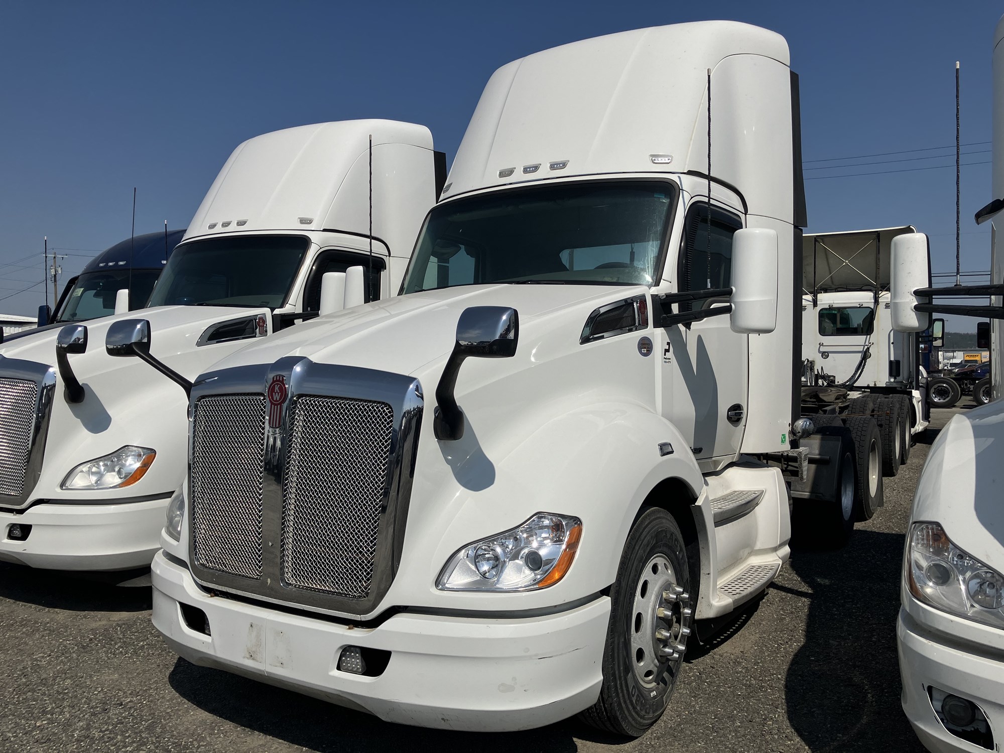 2019 Kenworth T680 - image 1 of 1