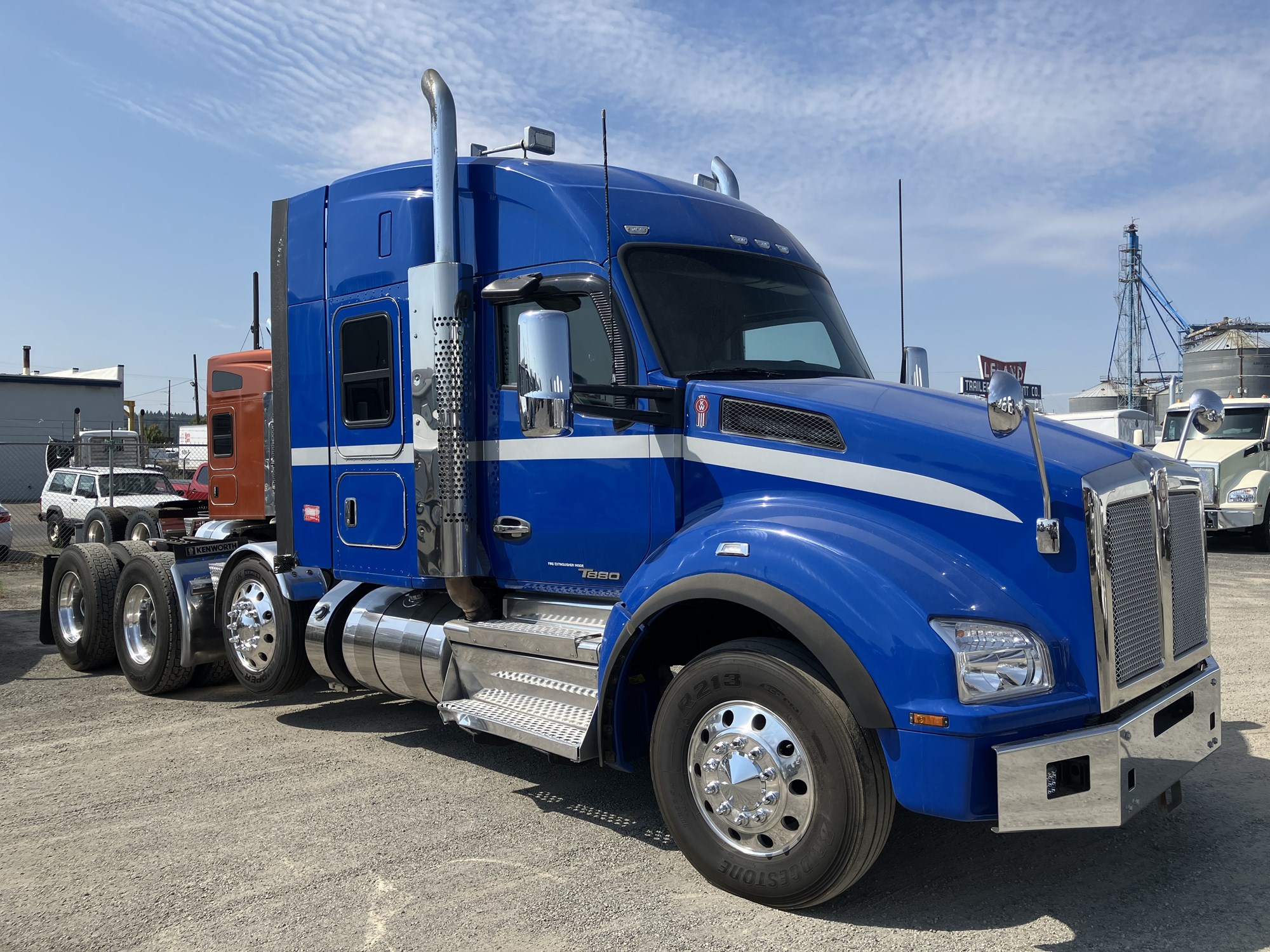 2019 Kenworth T880 - image 5 of 6