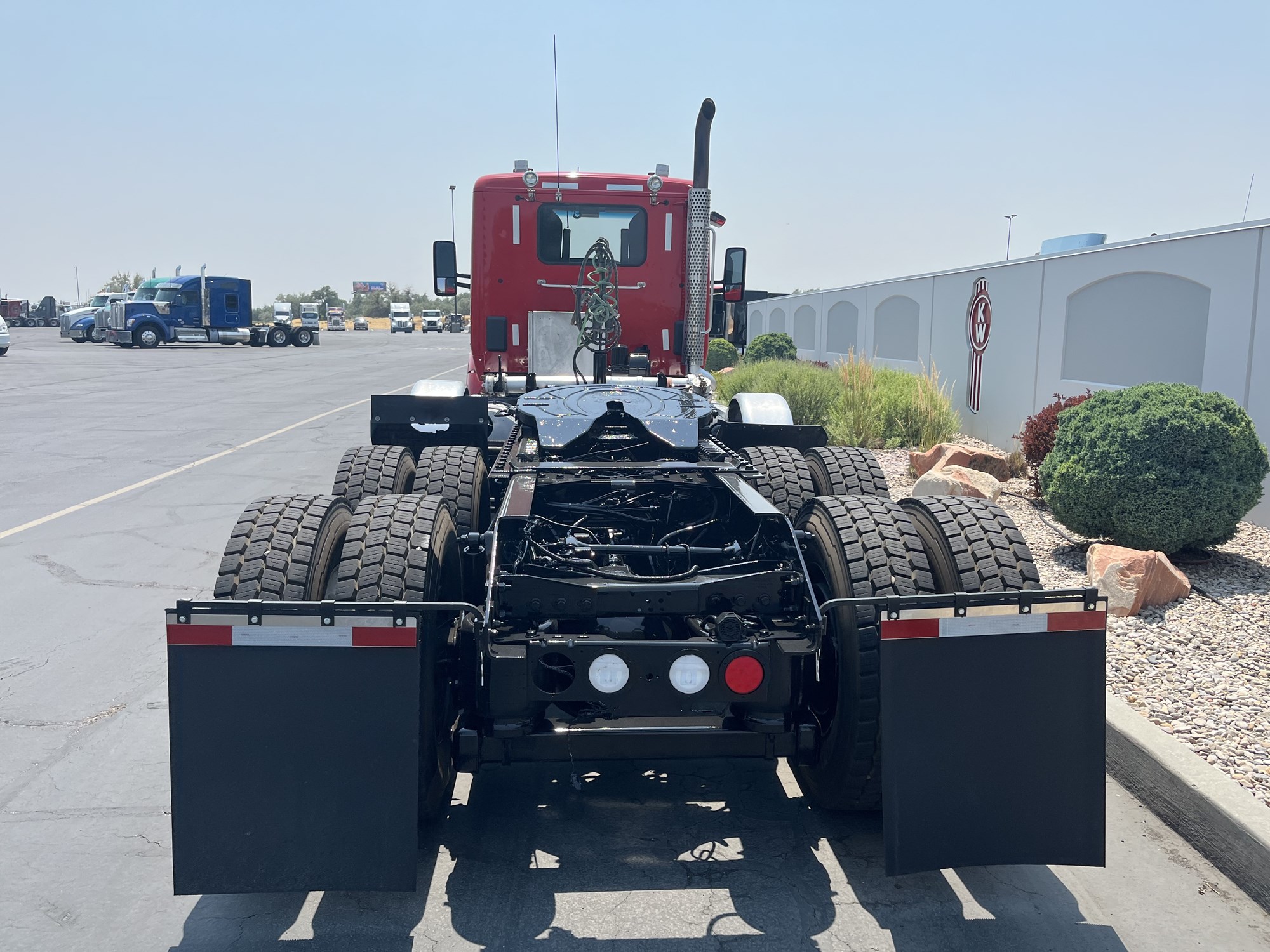 2019 Kenworth T880 - image 5 of 6