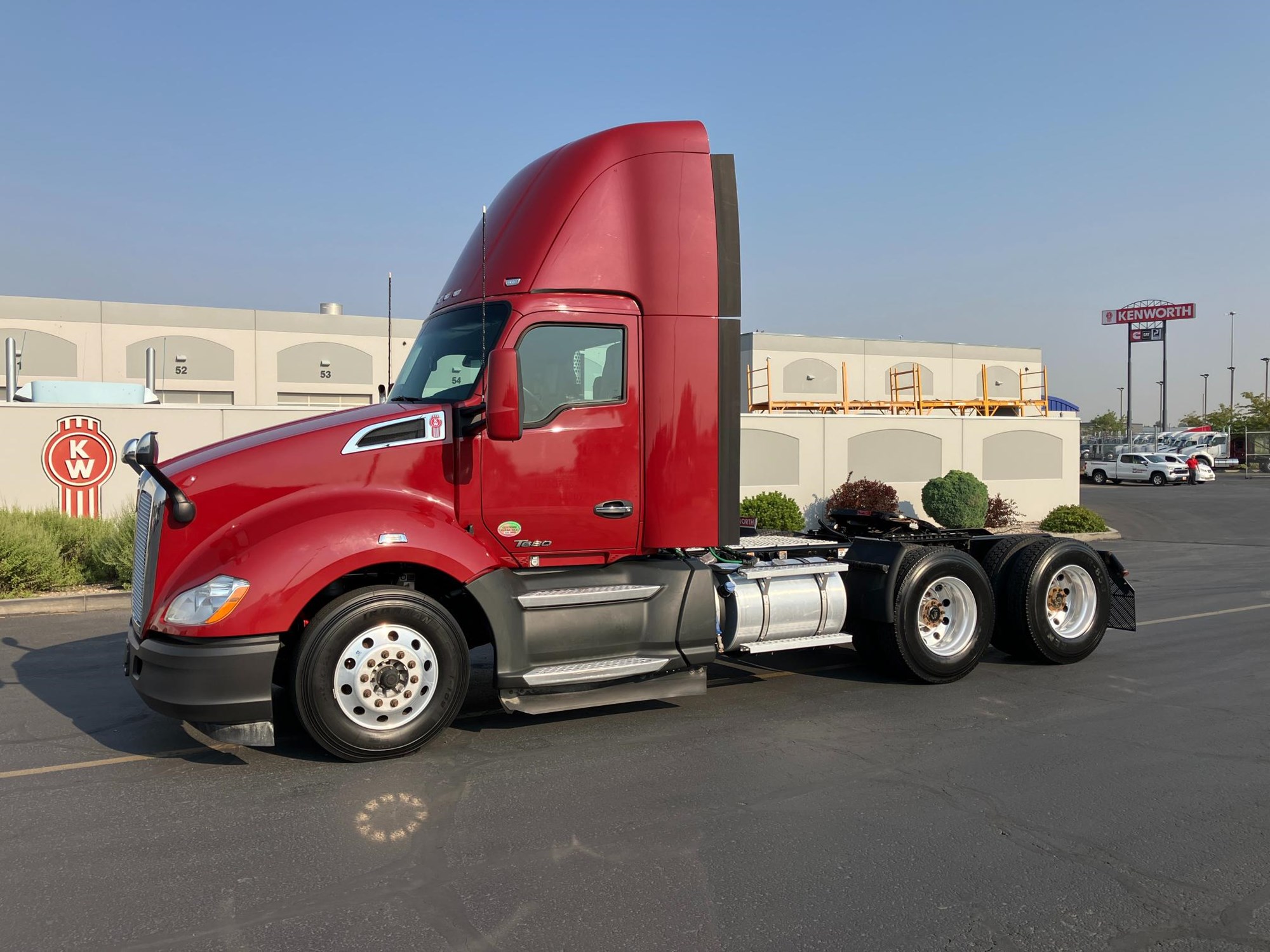 2020 Kenworth T680 - image 1 of 6