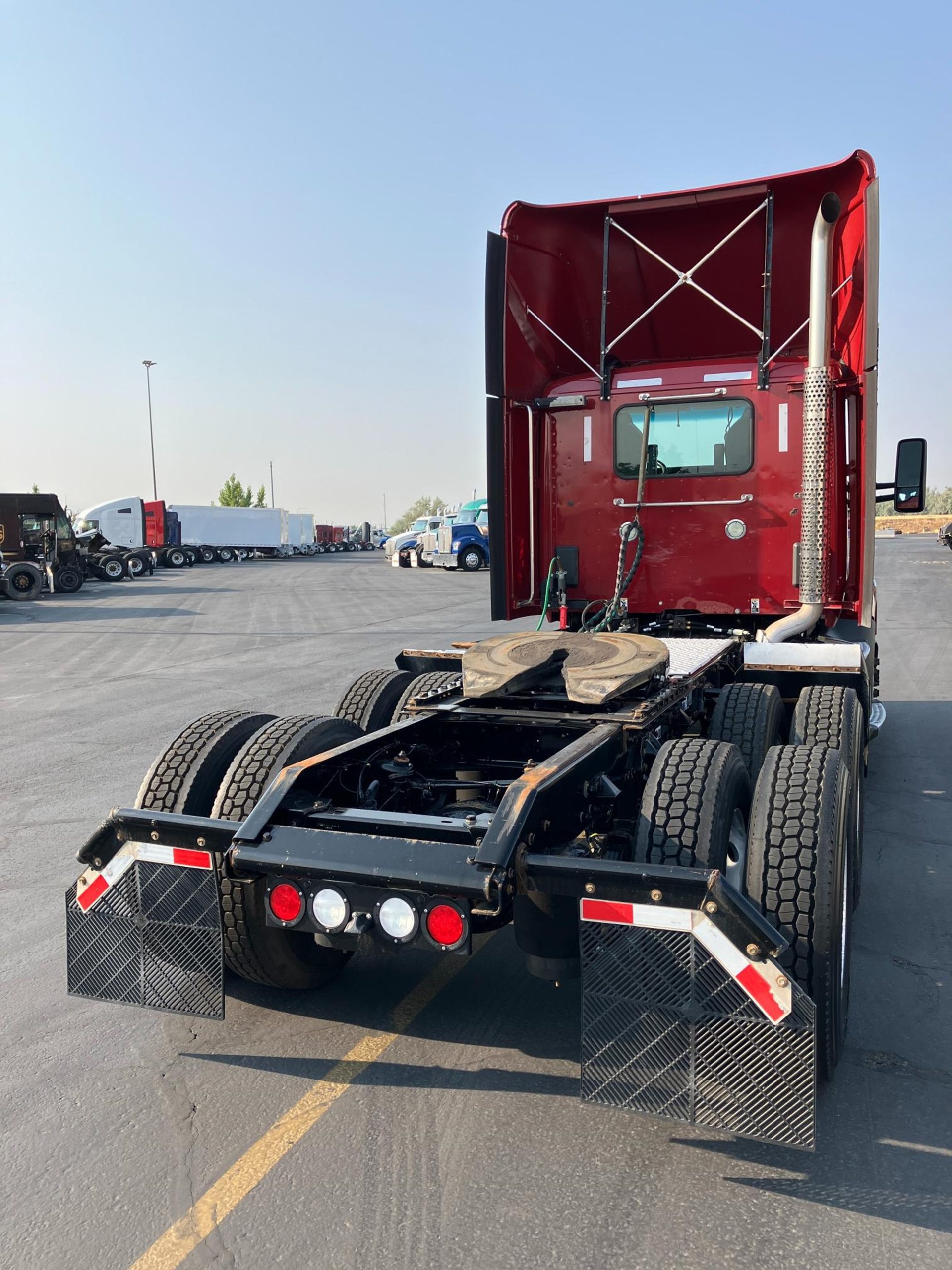 2020 Kenworth T680 - image 5 of 6