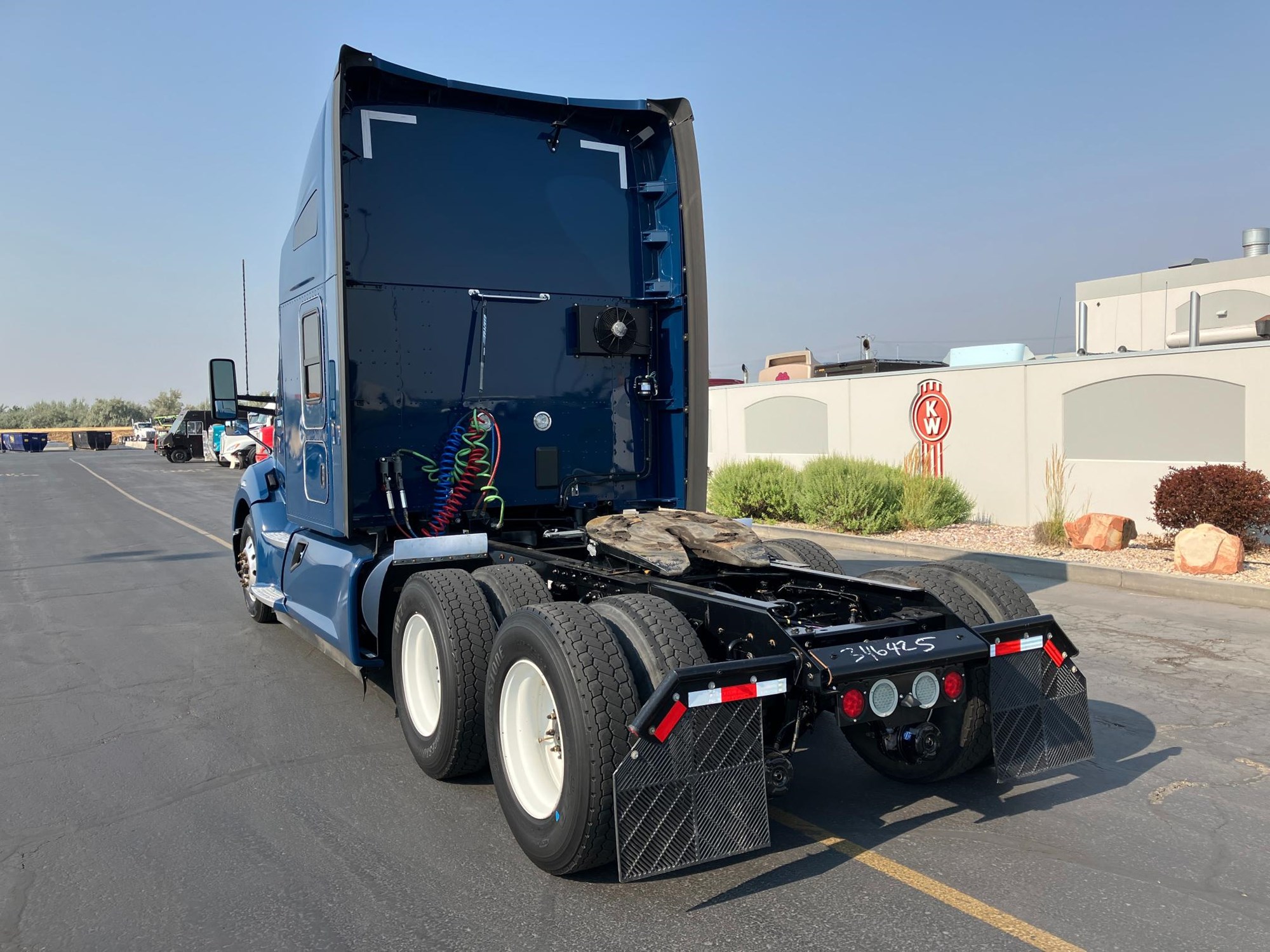 2020 Kenworth T680 - image 6 of 6