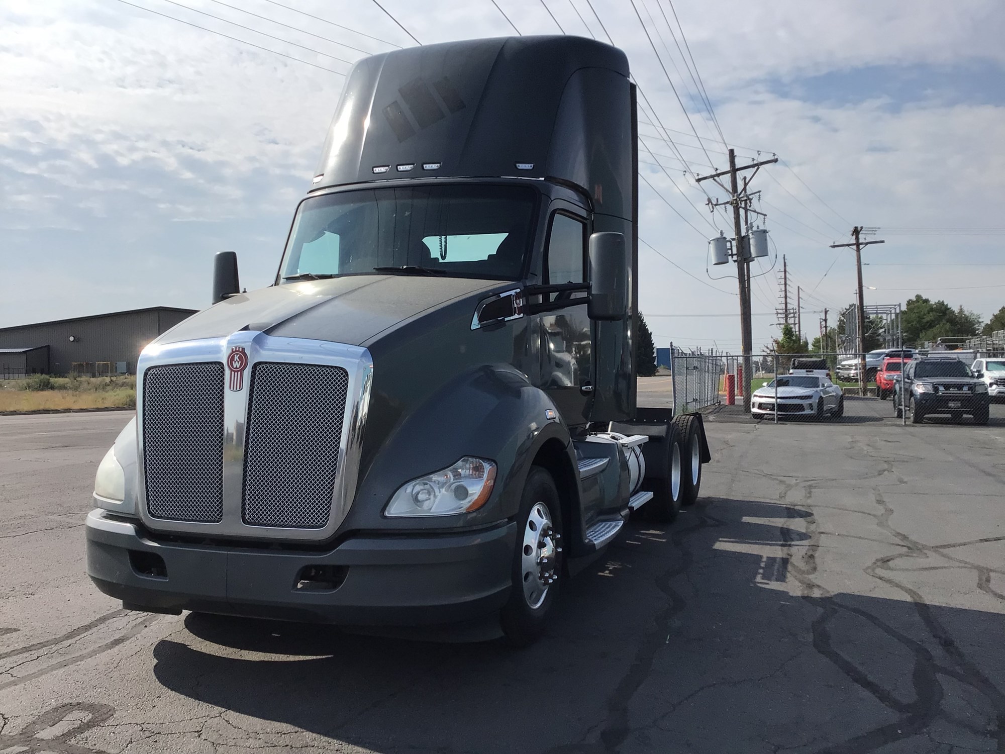 2020 Kenworth T680 - image 1 of 6