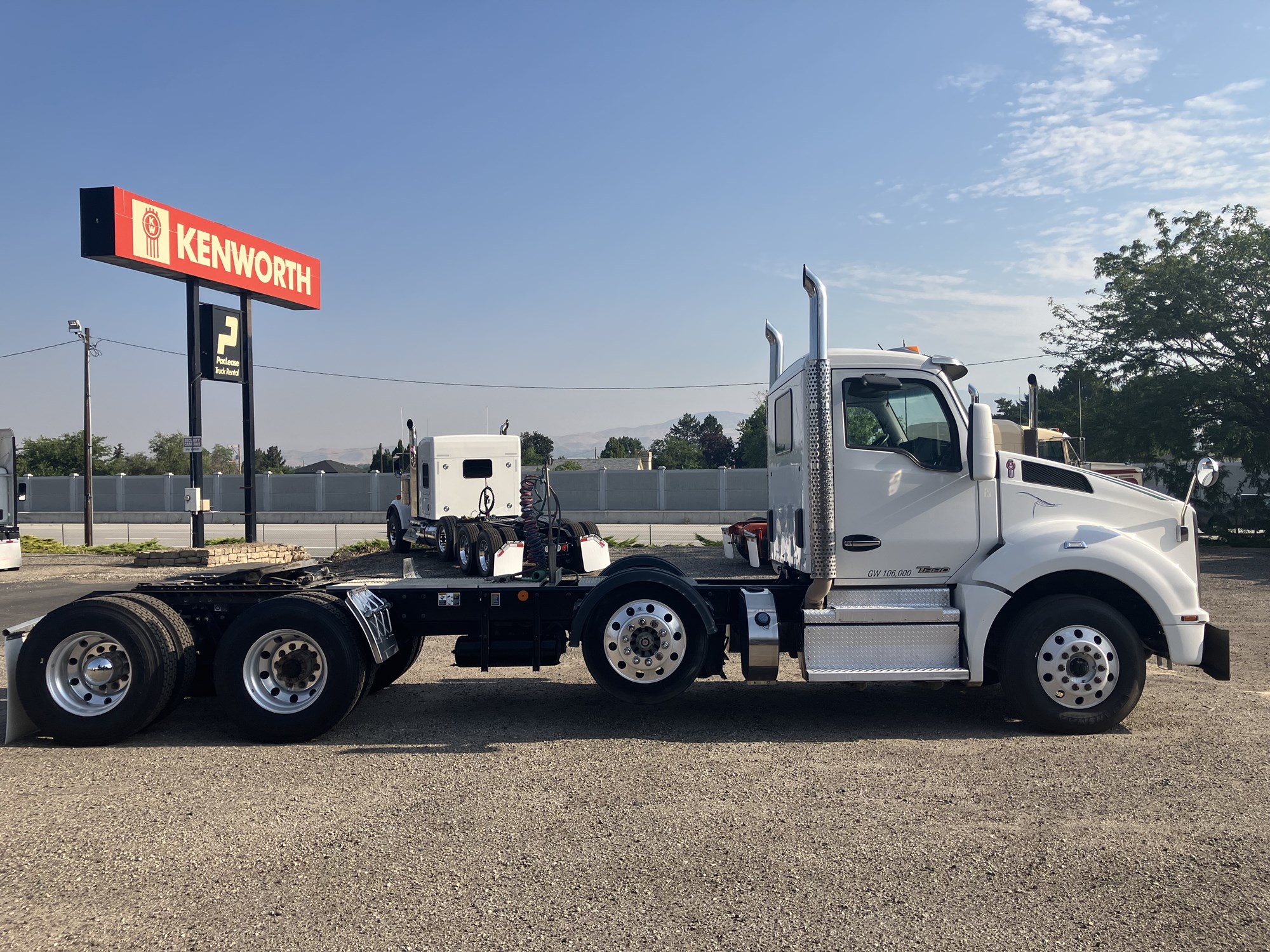 2020 Kenworth T880 - image 6 of 6