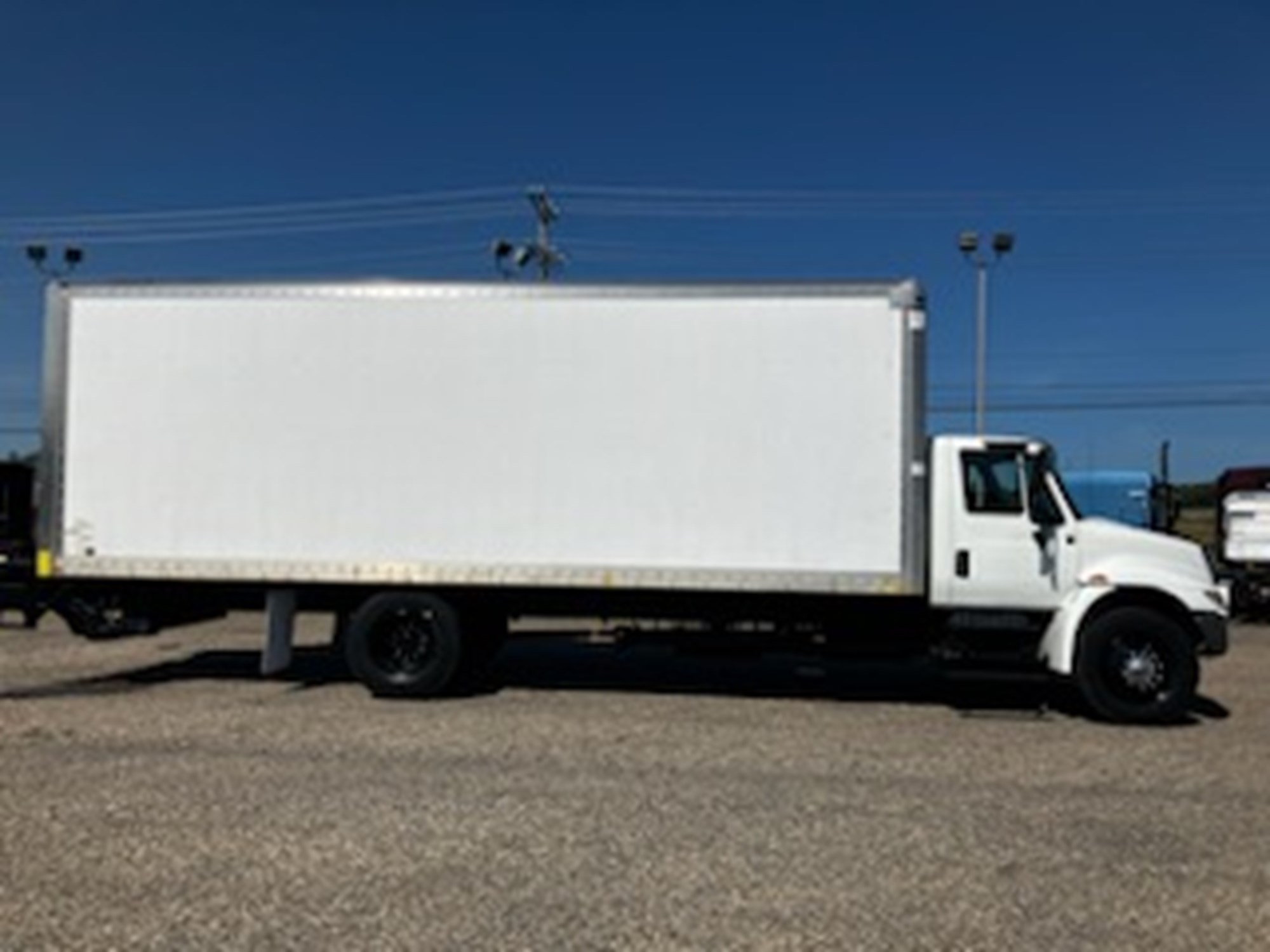 2017 International 4300 - image 5 of 6