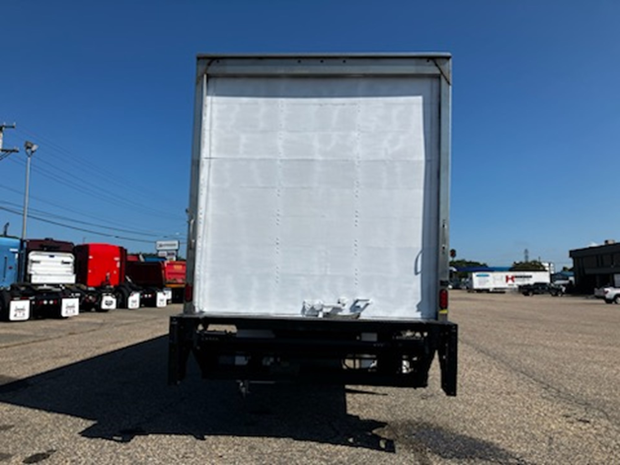 2017 International 4300 - image 6 of 6