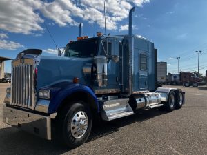 2019 Kenworth W900 KJ295875U-01