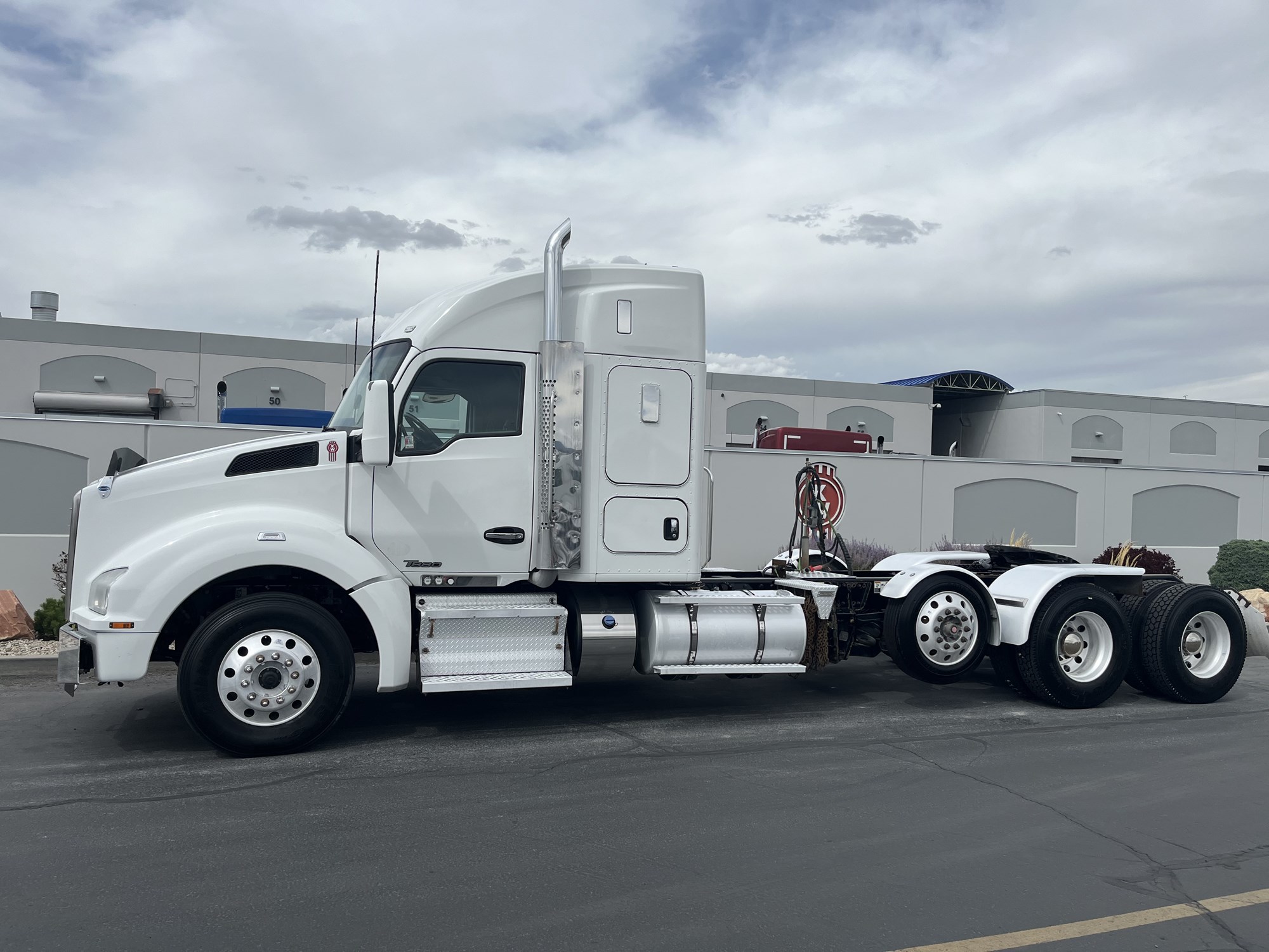 2019 Kenworth T880 - image 1 of 6