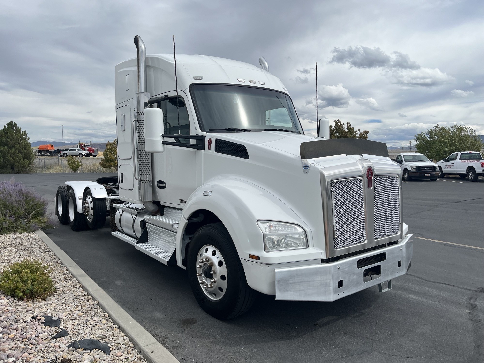 2019 Kenworth T880 - image 4 of 6