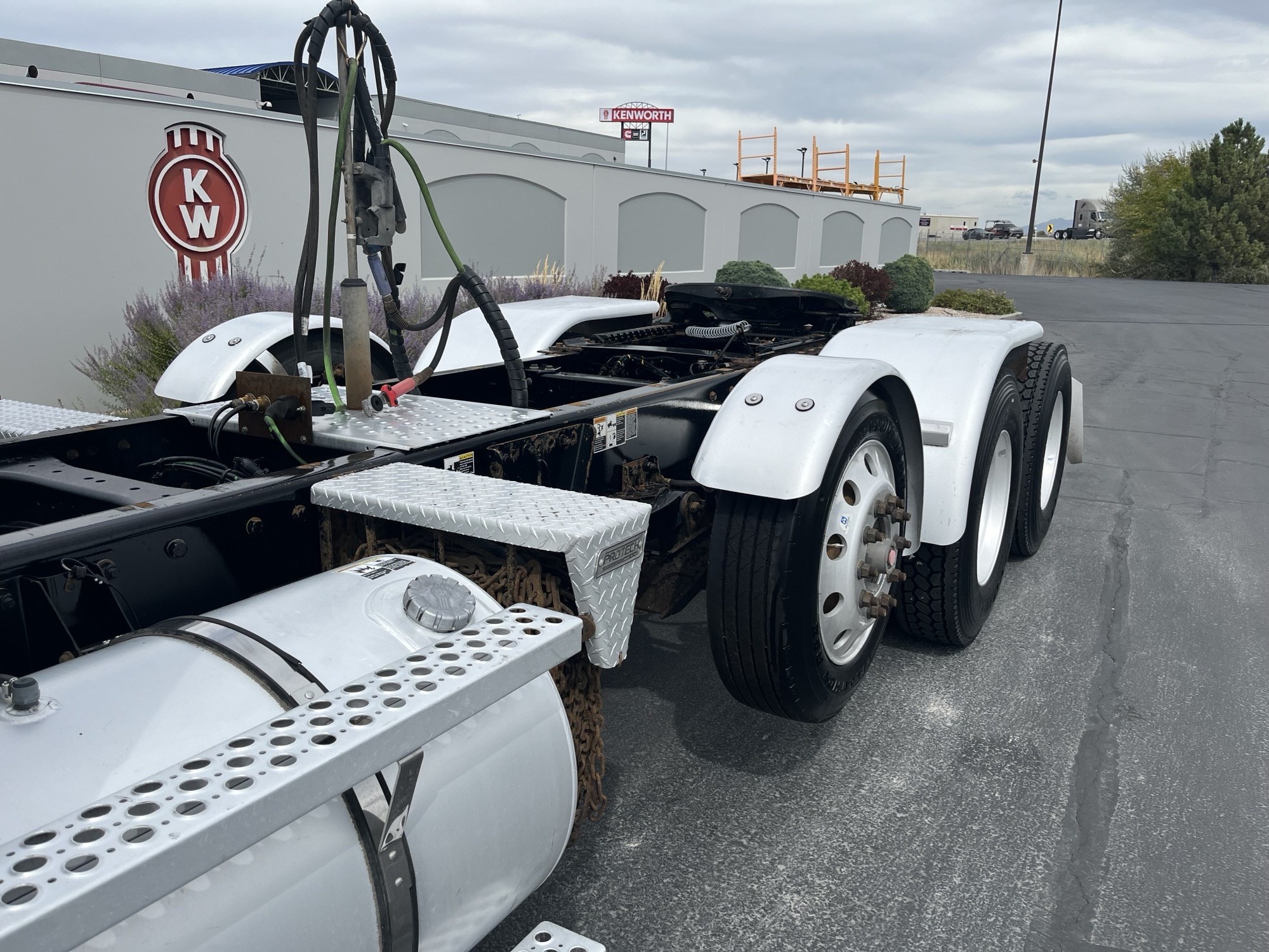 2019 Kenworth T880 - image 5 of 6