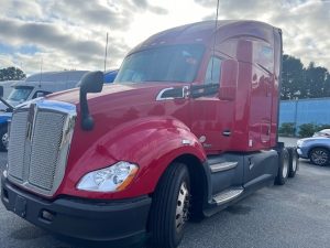 2020 Kenworth T680 LJ372966U-01