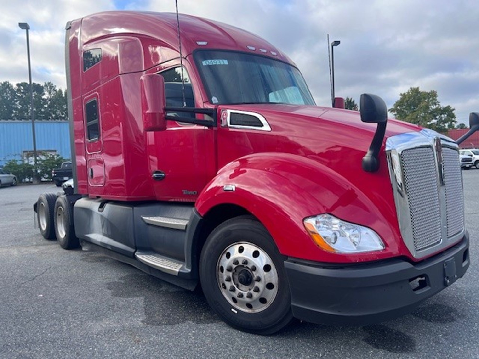 2020 Kenworth T680 - image 2 of 6