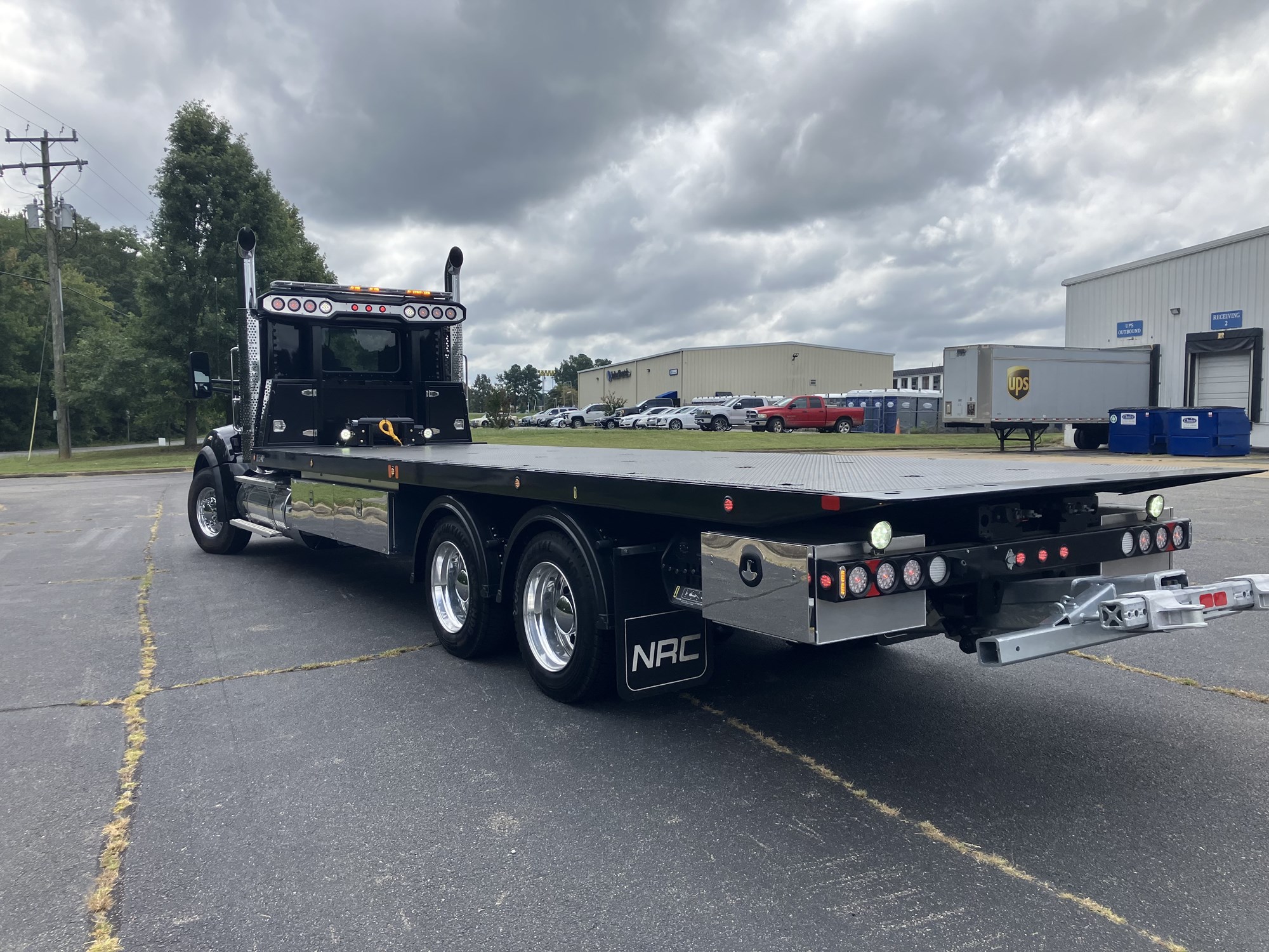 2025 Kenworth T880 - image 5 of 6