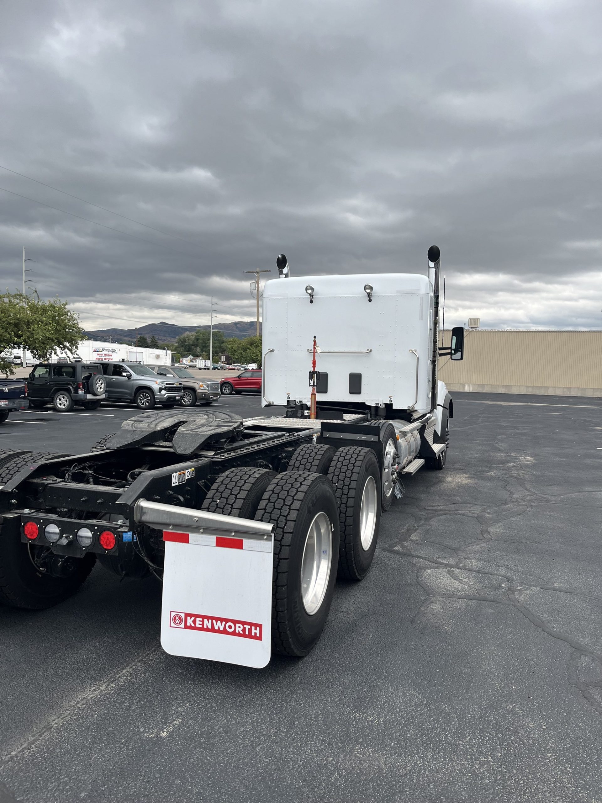 2025 Kenworth T880 - image 5 of 6