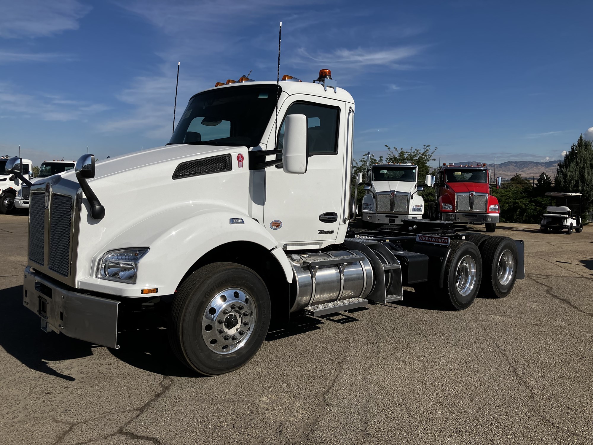 2025 Kenworth T880 - image 1 of 5