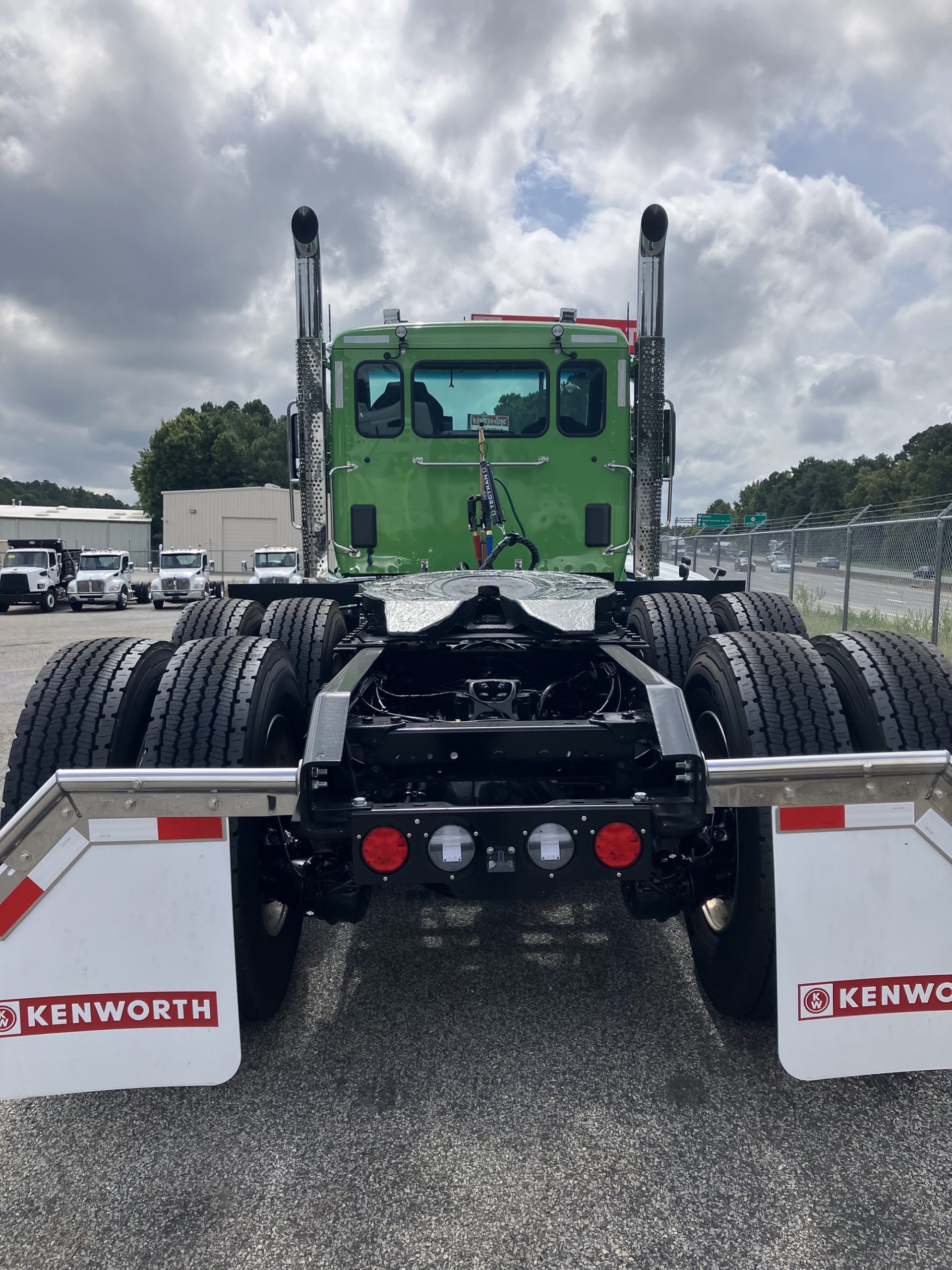 2025 Kenworth T880 - image 5 of 6