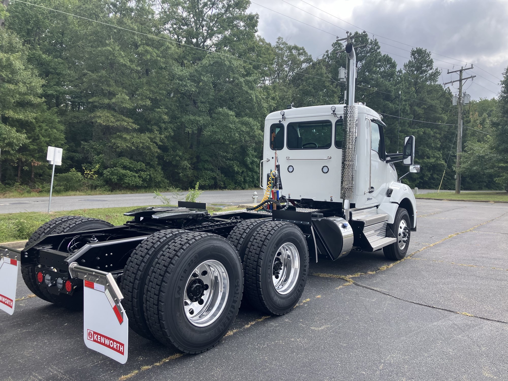 2025 Kenworth T880 - image 6 of 6