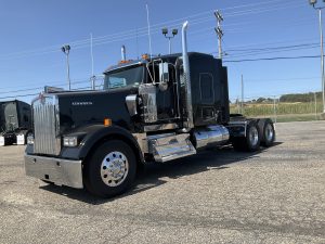 2025 Kenworth W900L SR132742-01