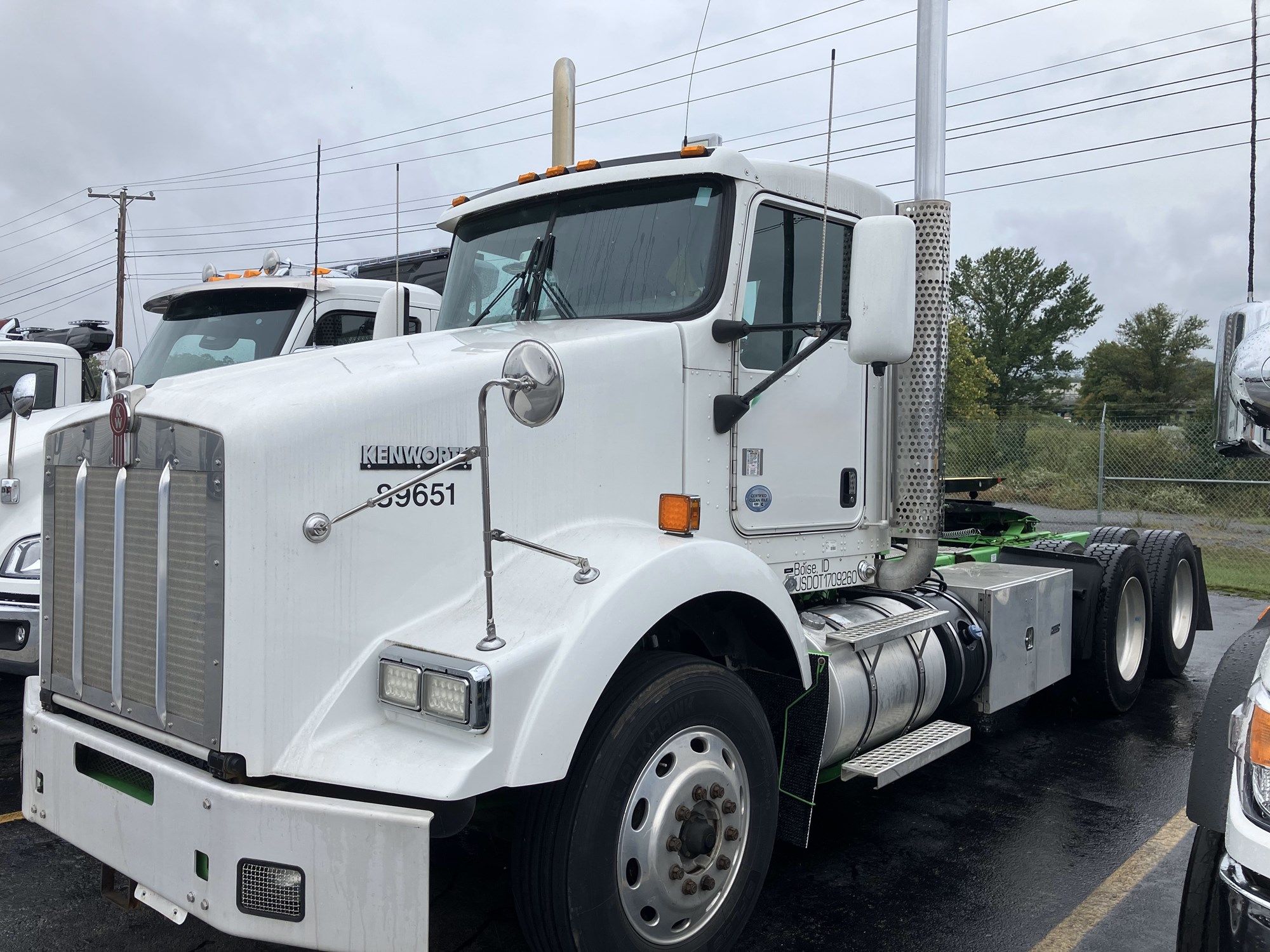 2015 Kenworth T800 - image 1 of 6