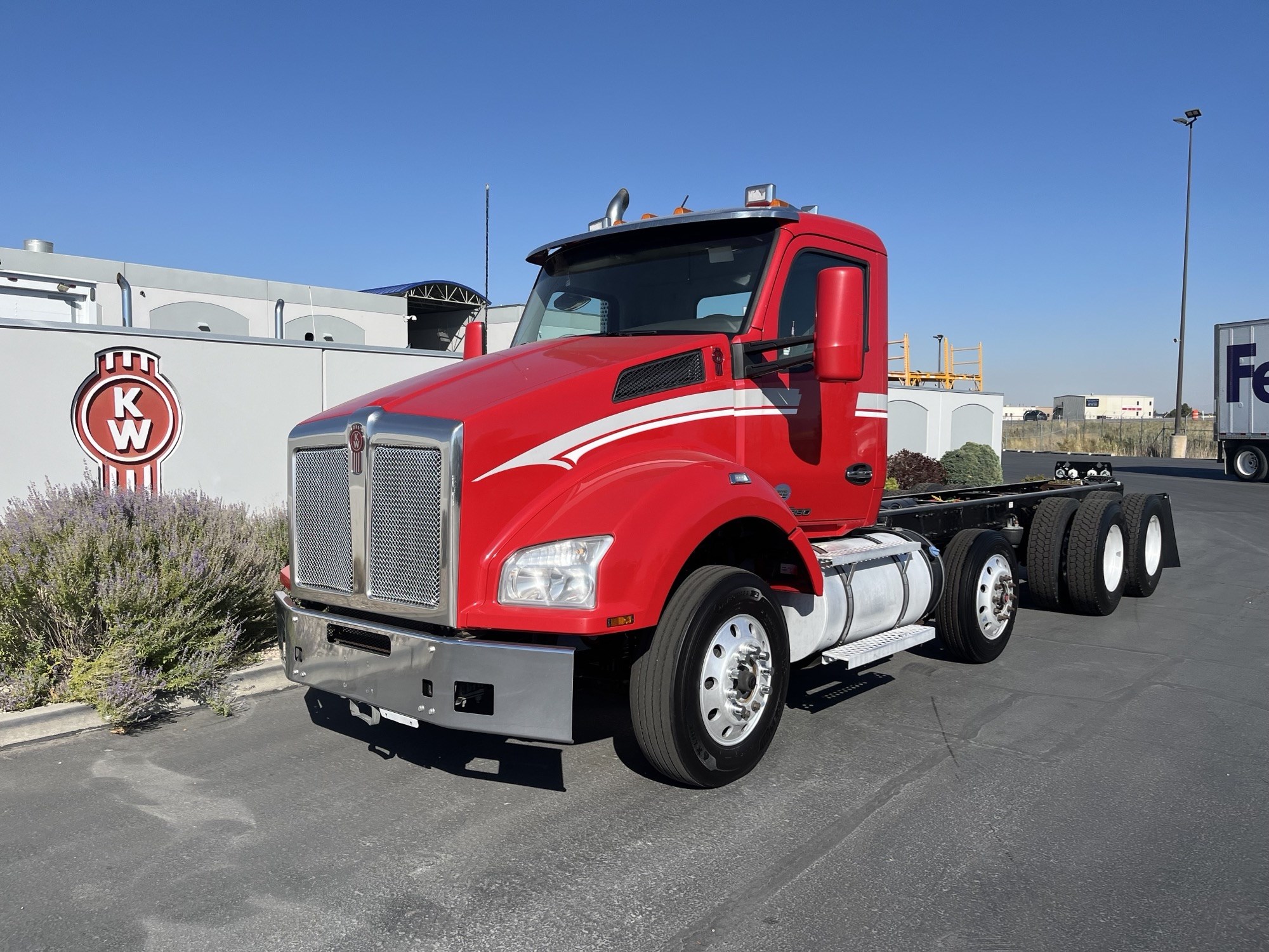 2016 Kenworth T880 - image 1 of 6