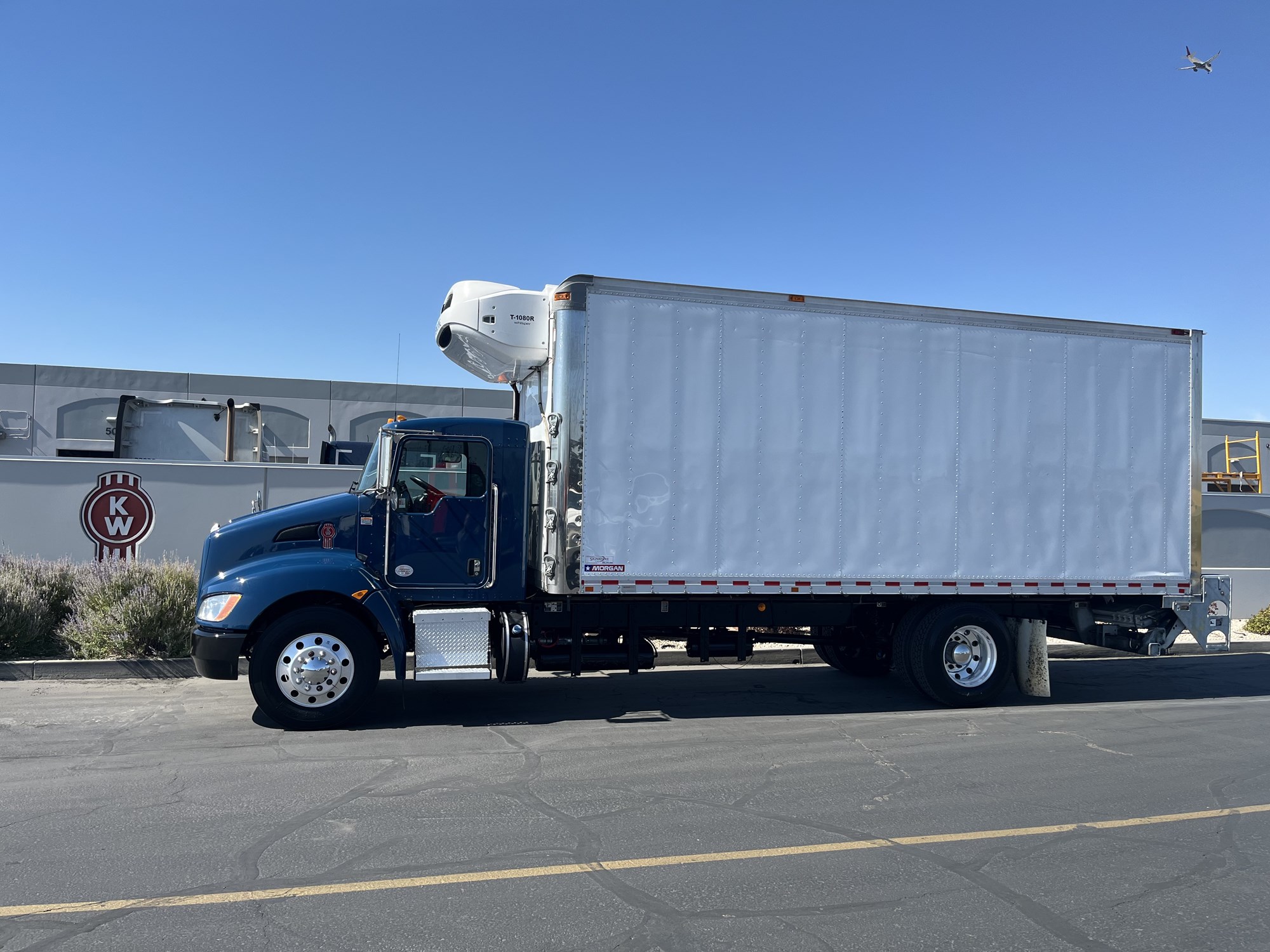 2018 Kenworth T370 - image 1 of 6