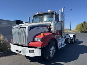 2018 Western Star 4900SB JPJY5666C-01