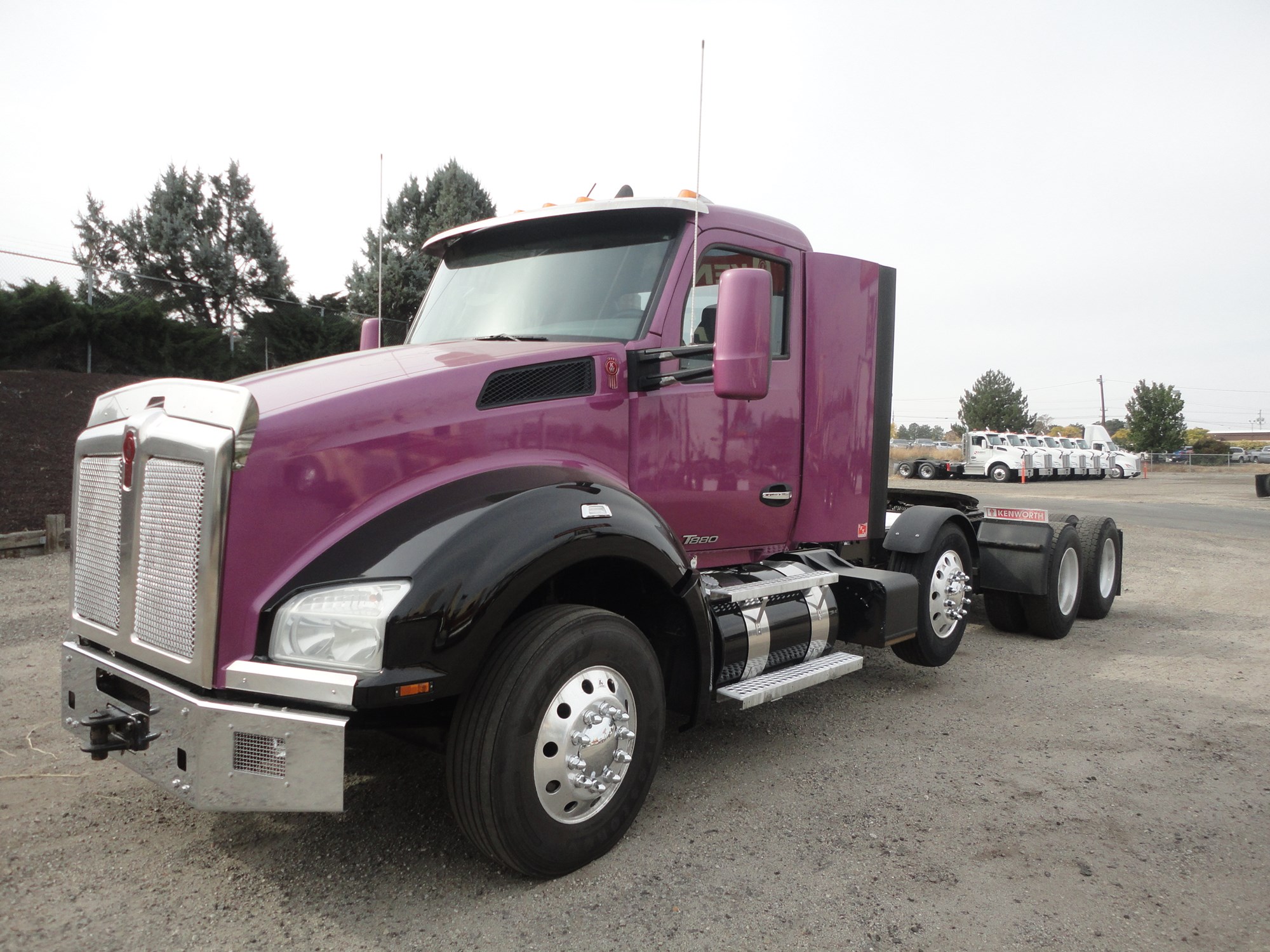 2019 Kenworth T880 - image 1 of 6