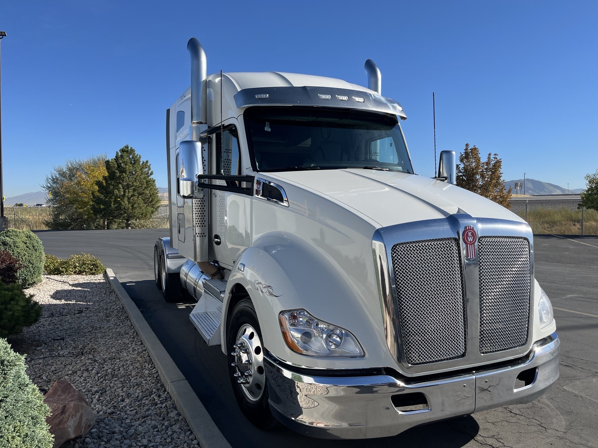 2021 Kenworth T680 - image 6 of 6