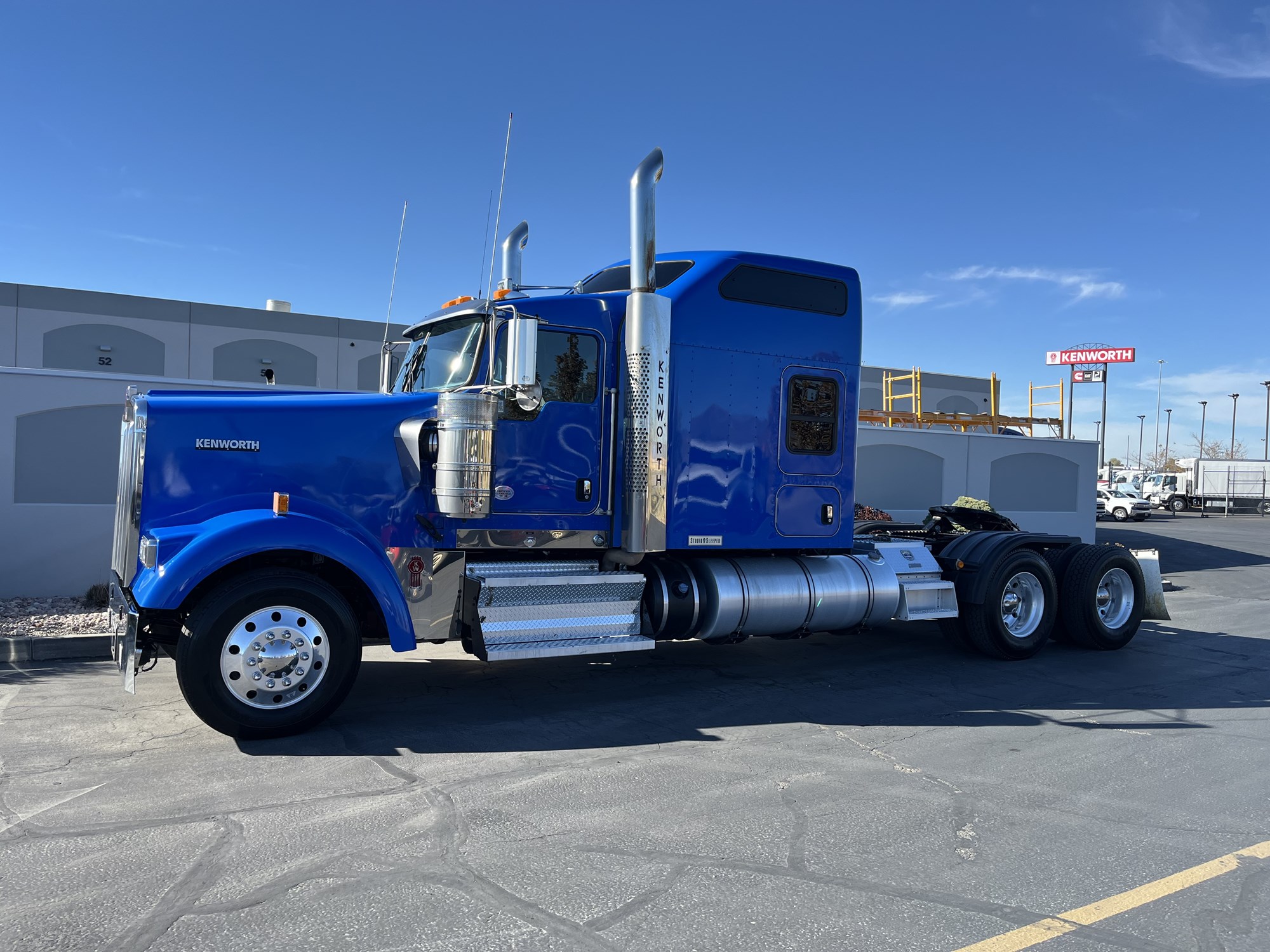 2021 Kenworth W900 - image 1 of 6