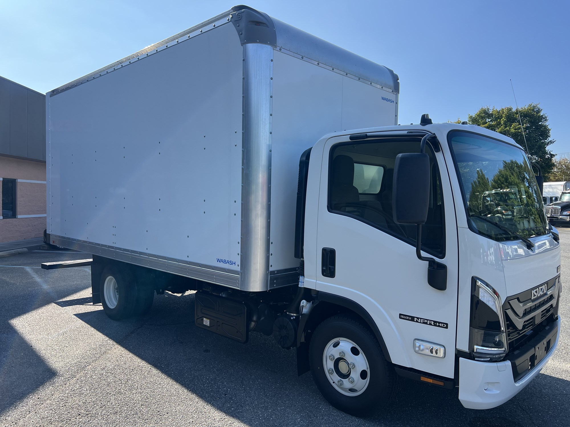 2025 Isuzu NPR HD 3F3 - image 3 of 6