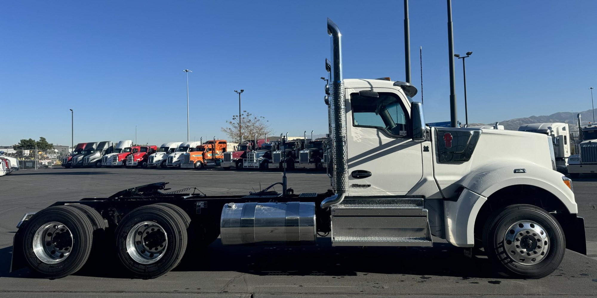 2025 Kenworth W990 SJ130003-05 2025 Kenworth W990 SJ130003-05