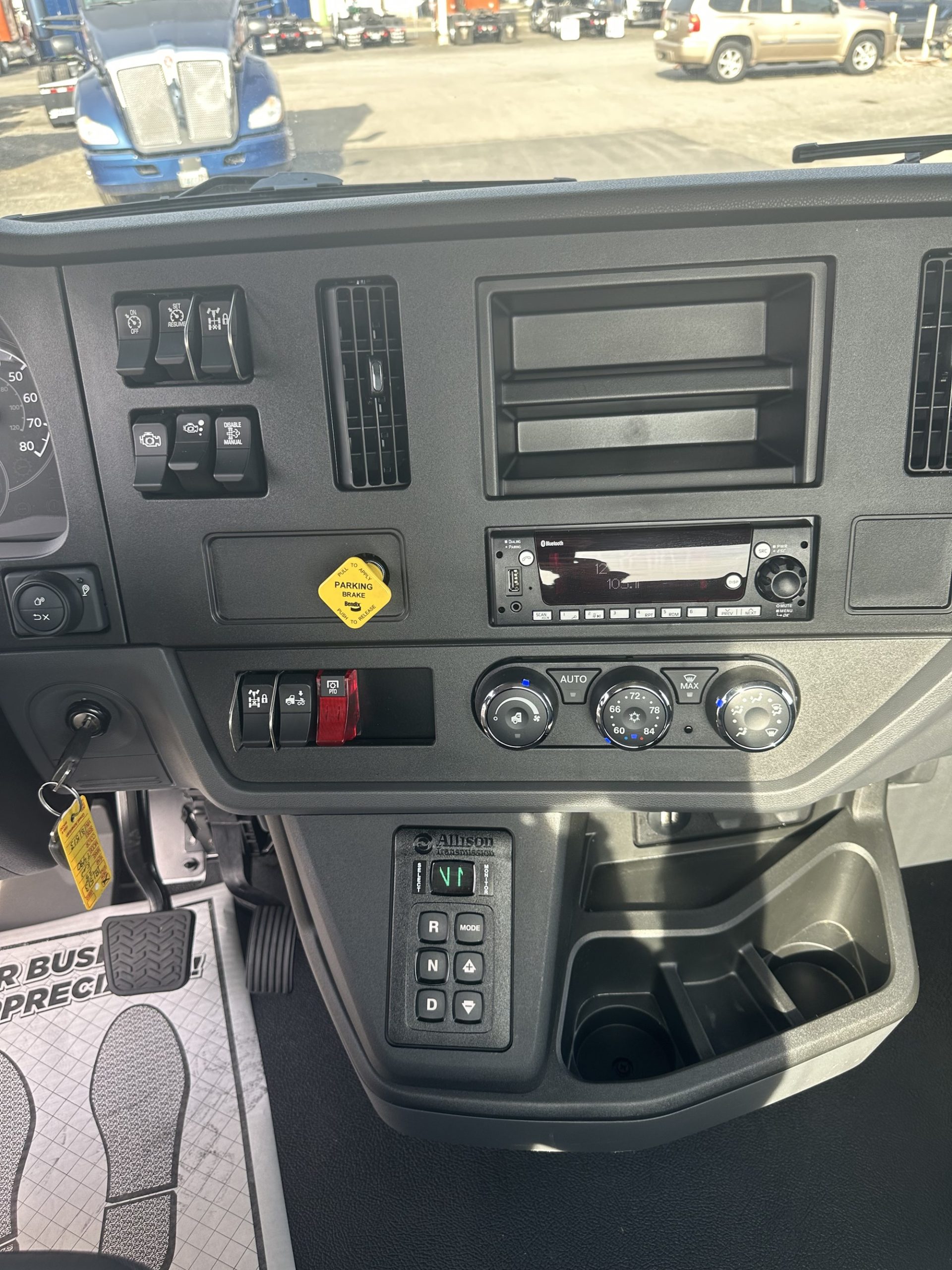 2025 Kenworth T480 - image 6 of 6