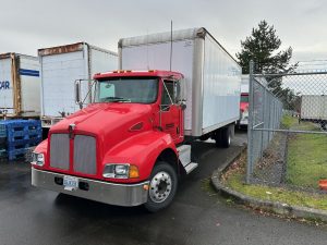 2001 Kenworth T300 1M872704U-01