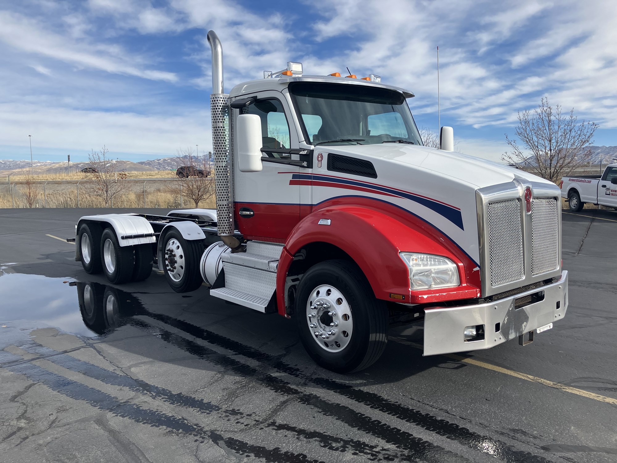 2018 Kenworth T880 - image 4 of 6