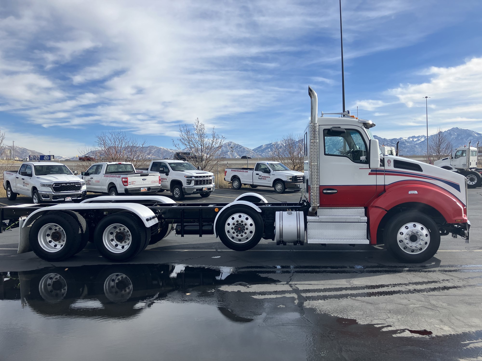 2018 Kenworth T880 - image 5 of 6