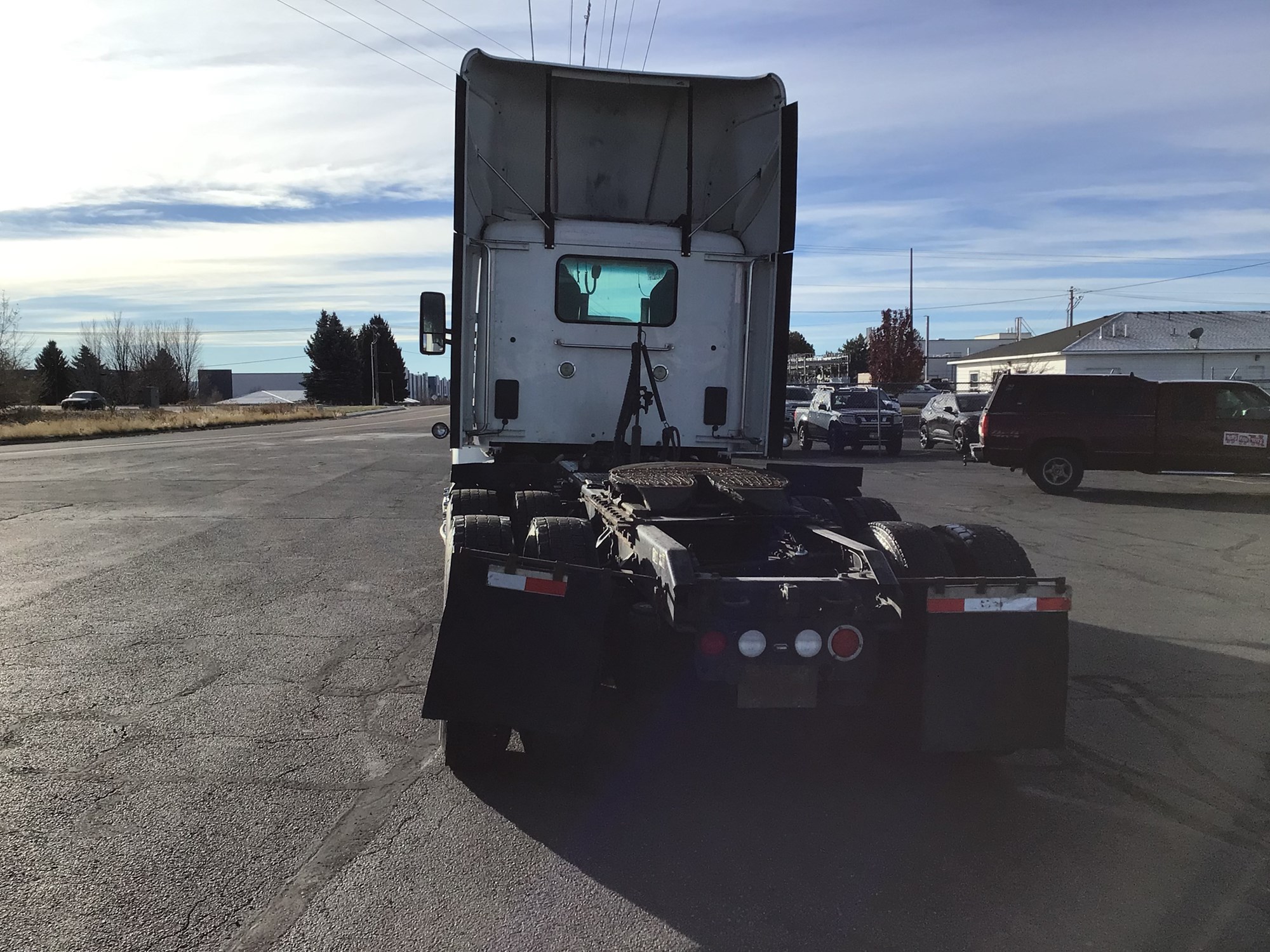 2020 Kenworth T680 - image 3 of 6