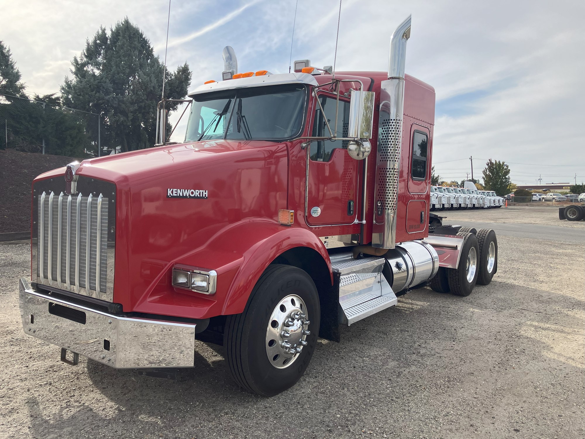 2020 Kenworth T800 - image 1 of 6