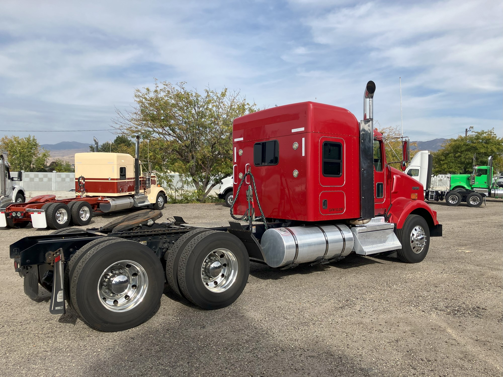 2020 Kenworth T800 - image 5 of 6